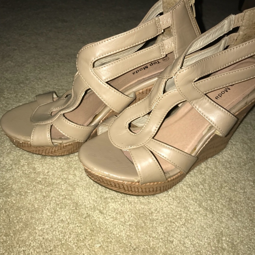 Top Moda Tan Wedges - Picture 3 of 3